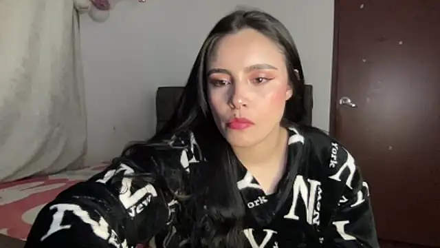Онлайн чат XXX salome_polaniiee