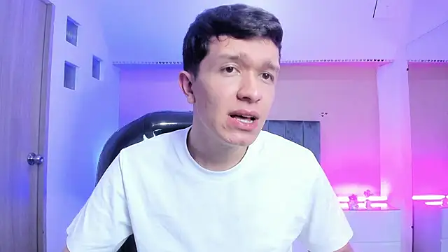 Chat XXX ao vivo de ken_col