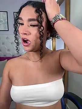 kitty_kayo's Live XXX Chat