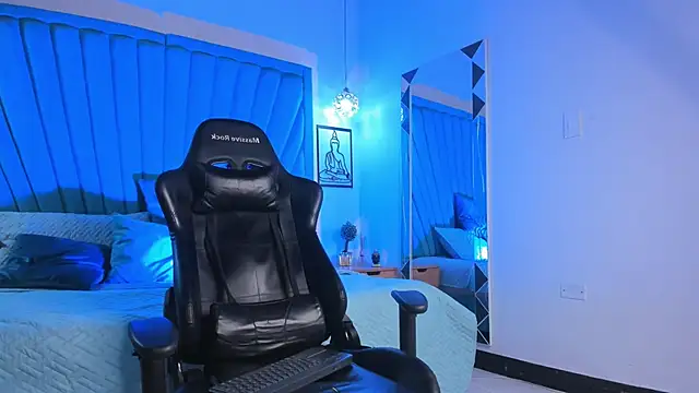 OliverThompsonJS' Webcam Show