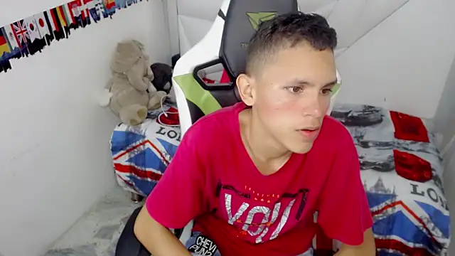 sombra_18 Webcam Show