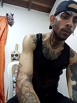 Demon_Rose_ élő XXX-chatje