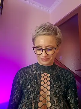 LunaBlaise Pertunjukan Webcam