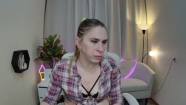 Chatroom XXX en direct de TessaDaybreak