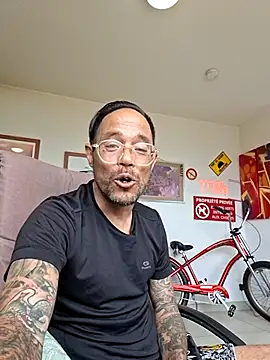 Mr_Graffitimile 网络视讯表演