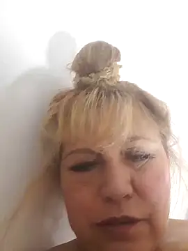 Kazsandraa's Live XXX Chat