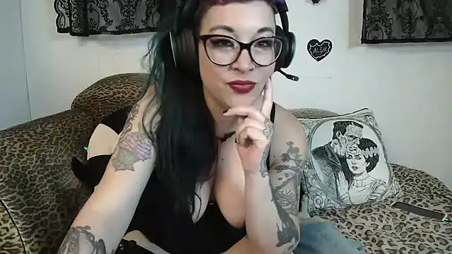 Missy-Dee's Webcam Show