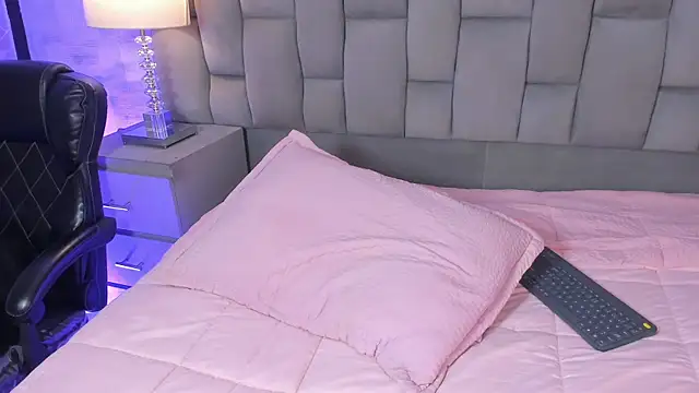 Chat +18 de VictoriaMonroee_ ao vivo