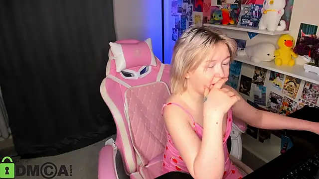 Sara_Robinson élő XXX-chatje