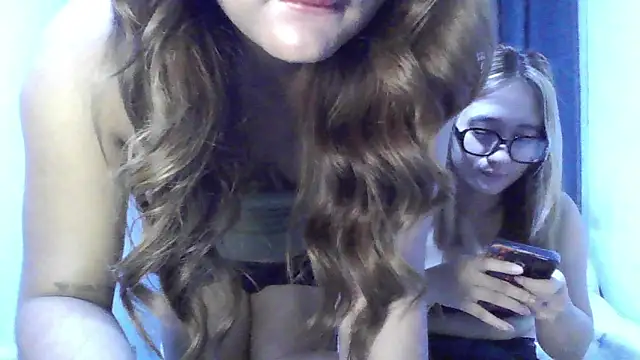 Elysia_Fox Show in webcam