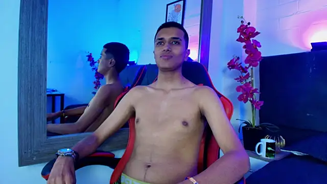 Chat XXX ao vivo de Alan_Colthon