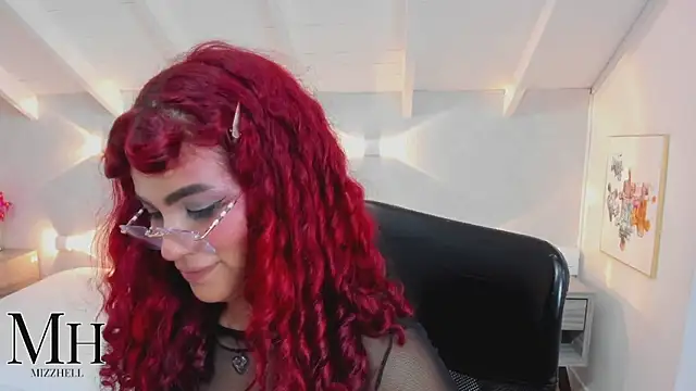 MizzHell Adlı Modelin Canlı XXX Sohbeti