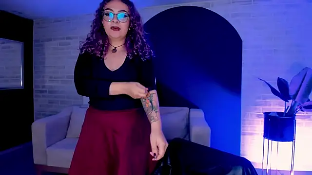 LoiseHarper Adlı Modelin Canlı XXX Sohbeti