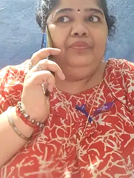 tamilthanushri Chat XXX in diretta