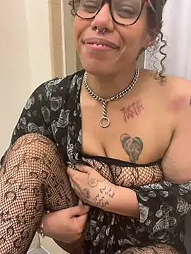 Princess_Desirae's Webcam Show