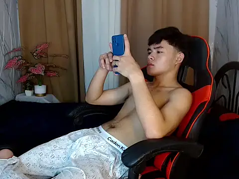 YourNaughtyTwink_69 Show Webcam