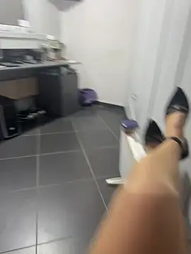 LadyLuxLover Adlı Modelin Canlı XXX Sohbeti