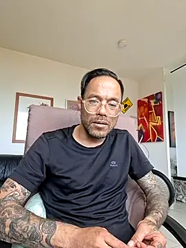 Mr_Graffitimile Chat XXX live