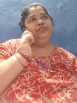 tamilthanushri 即時 XXX 聊天