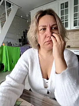 دردشة AlisaNelly الجنسية المباشرة