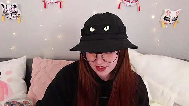 Evarey_ élő XXX-chatje