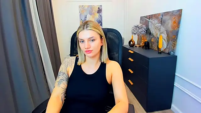 XXX chat uživo modela SelenaeMoore