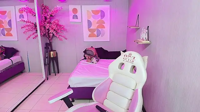 Czat XXX na żywo – Maggy_t18