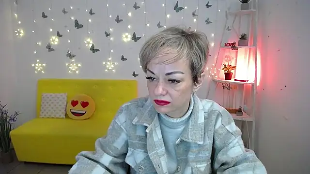 แชท XXX สดของ NikaMayu