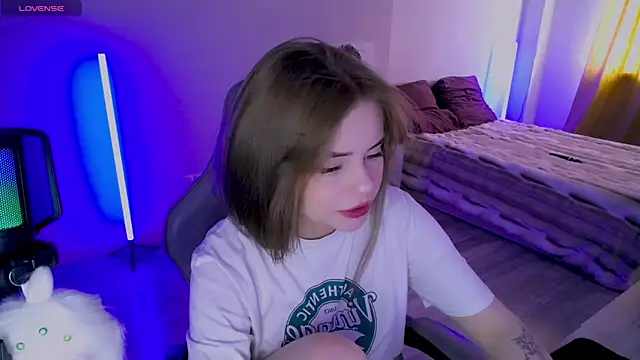 FrancesMiller7 élő XXX-chatje