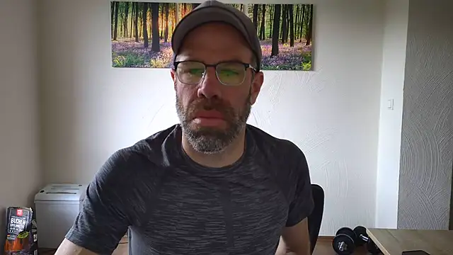 XXX chat uživo modela DaddyHarry_MatureStallion