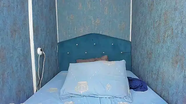 RedAssHottie Adlı Modelin Canlı XXX Sohbeti