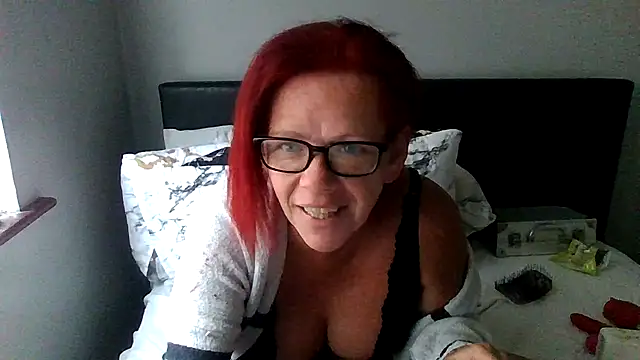 Chat +18 de Forbidden-Irish-x ao vivo