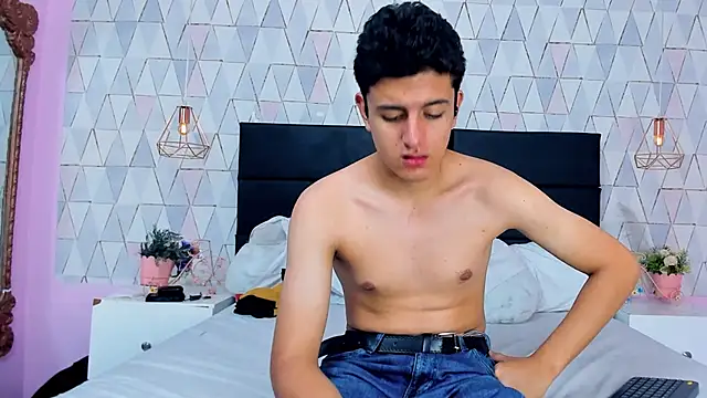 JacksonDunss Show in webcam