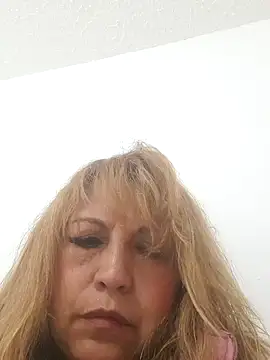 Kazsandraa's Live XXX Chat