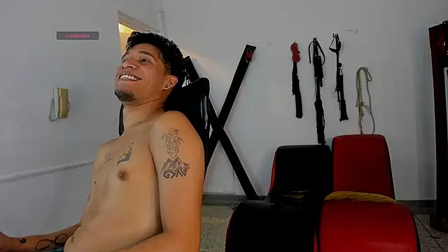 Živý XXX chat Gay_Red_Room