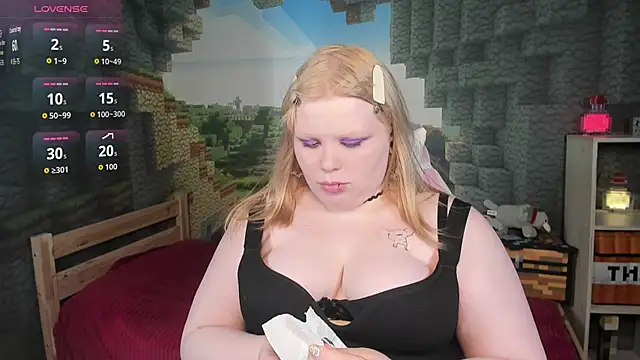 แชท XXX สดของ LottieReed