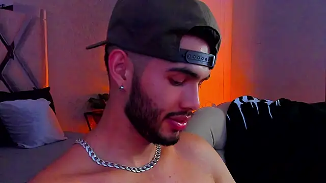 Vincentblack Adlı Modelin Canlı XXX Sohbeti