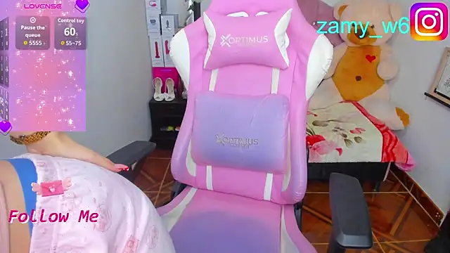 Chat +18 de Karla__cute ao vivo