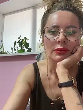 XXX chat uživo modela Tania201243