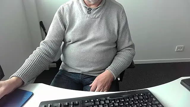 Buggemann Adlı Modelin Canlı XXX Sohbeti