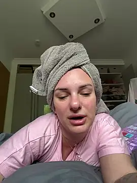 OliviaaFischer live XXX chat