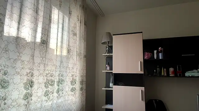 AquilineOrites Adlı Modelin Canlı XXX Sohbeti