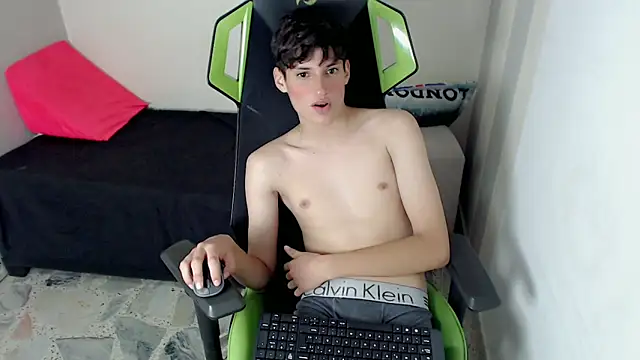 Pablito_junior  élő XXX-chatje