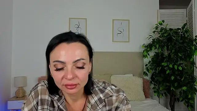 XXX chat uživo modela Black_bestie