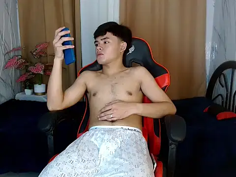 YourNaughtyTwink_69 Show Webcam