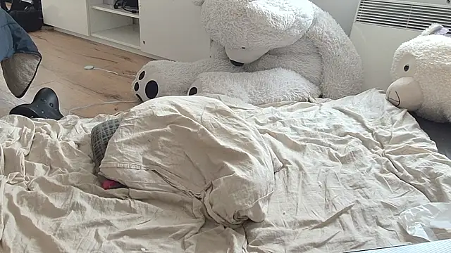 CeriseLapine Webcam-Show