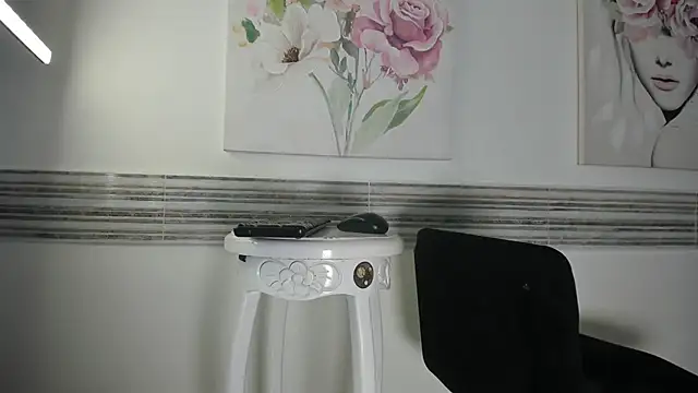 kristen-thomson's Webcam Show