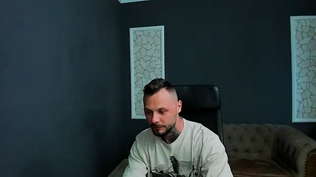 Онлайн чат XXX BrianHunts