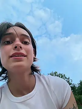 Monica_Law_n Webbikameraesitys