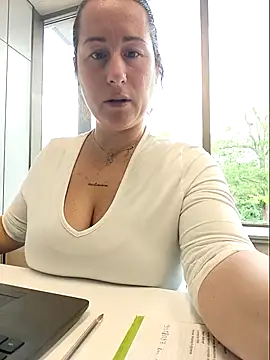 Show modela bichota85 na web-kameri